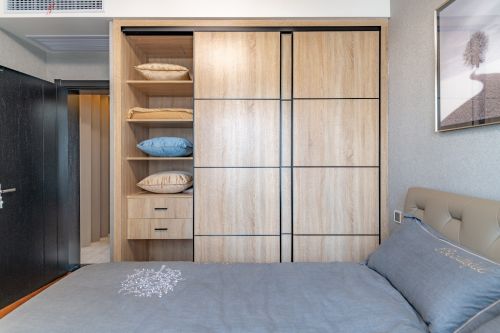 衣柜1装修效果图简单且有质感的家庭空间