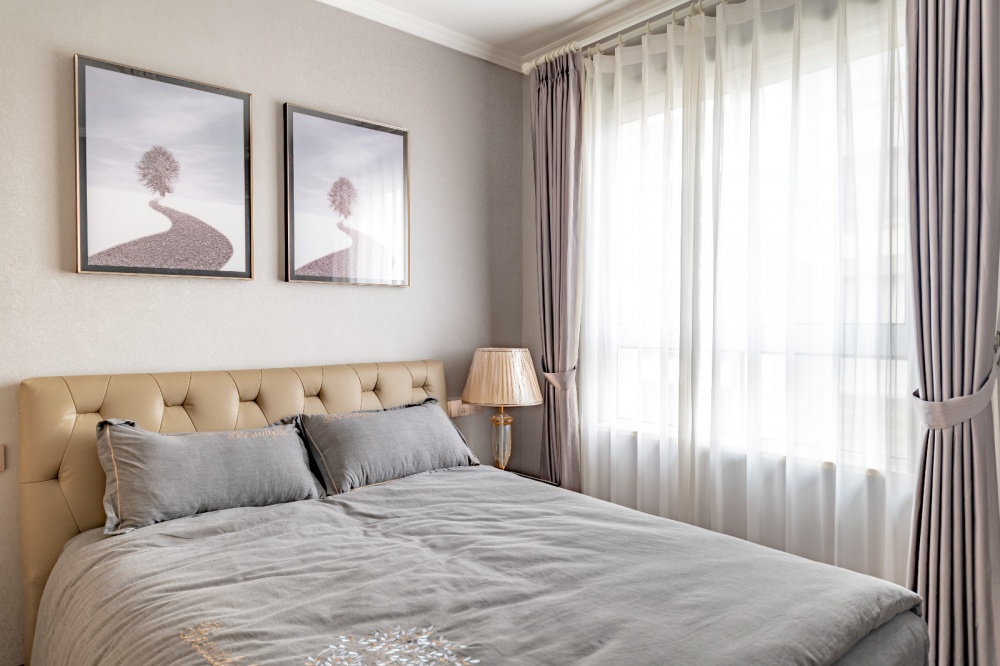 卧室窗帘7装修效果图简单且有质感的家庭空间现代简约卧室设计图片赏析