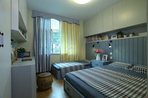 绿色卧室窗帘装修效果图温馨的五口之家