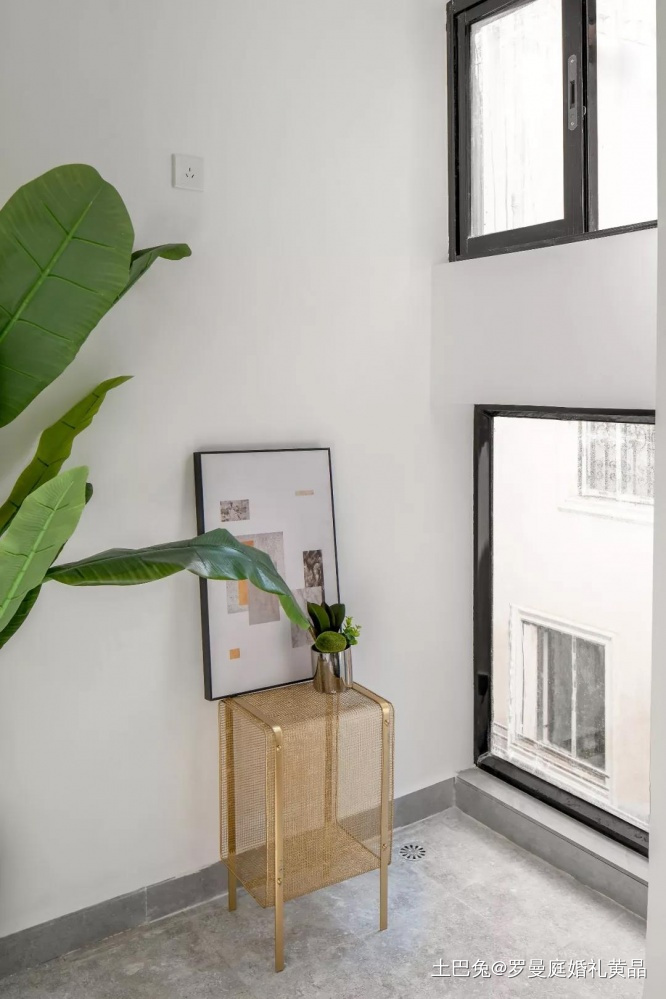 60㎡旧房改造瞬间提高空间利用率现代简约阳台设计图片赏析