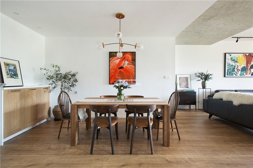 厨房木地板1装修效果图水泥墙+原木风，这个北欧不一样北欧风餐厅设计图片赏析