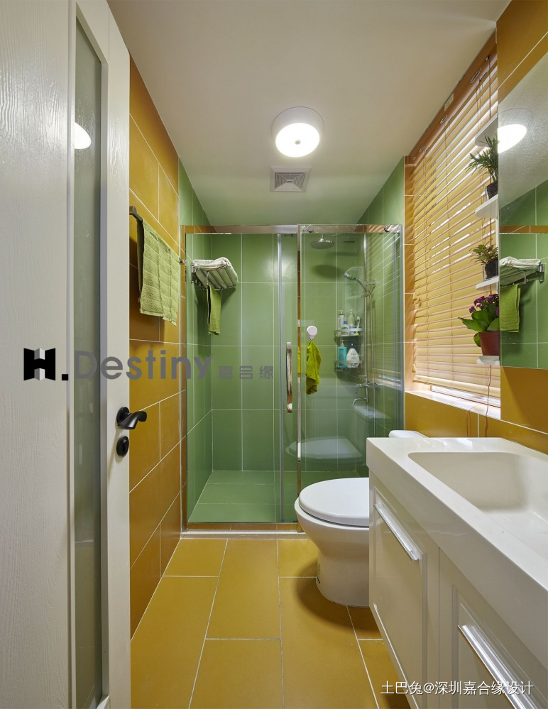 旧房里的新色彩点缀温馨北欧风卫生间设计图片赏析