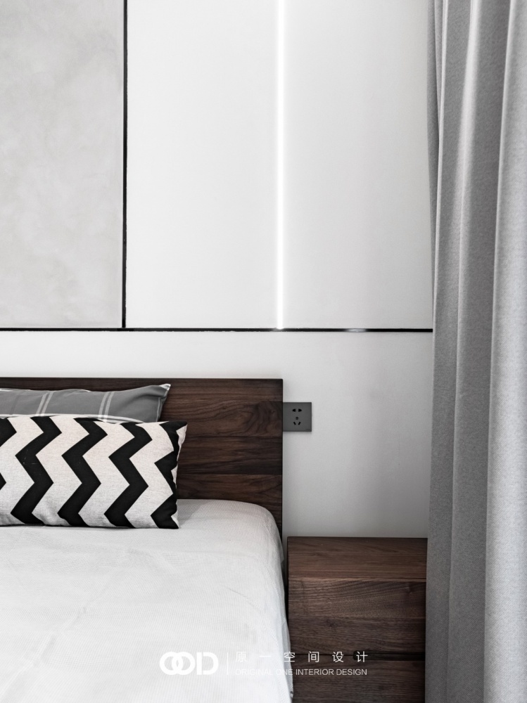 卧室床头柜3装修效果图黑白灰极简宅，两代人，两只喵现代简约卧室设计图片赏析