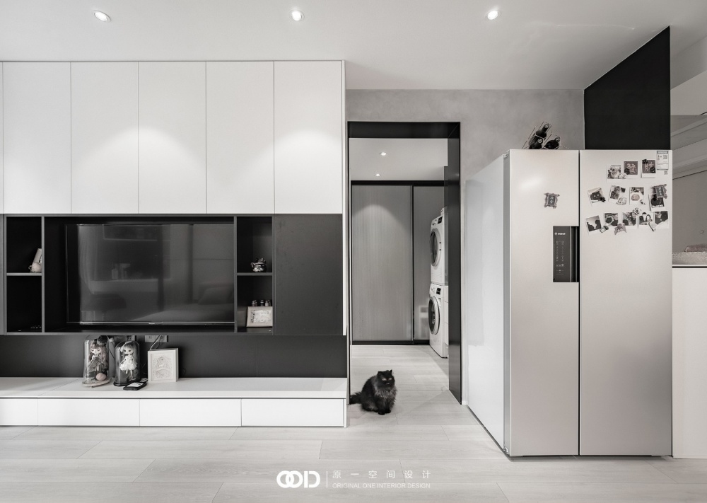 客厅3装修效果图黑白灰极简宅，两代人，两只喵现代简约客厅设计图片赏析
