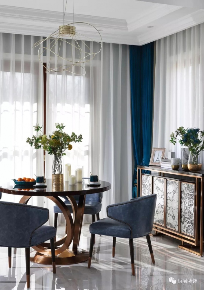 厨房窗帘2装修效果图减负后的别墅，才是“家”该有的现代简约餐厅设计图片赏析