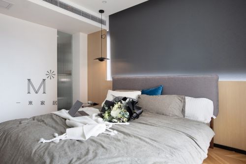 卧室床头柜3装修效果图一间有质感的单身公寓助你“早日
