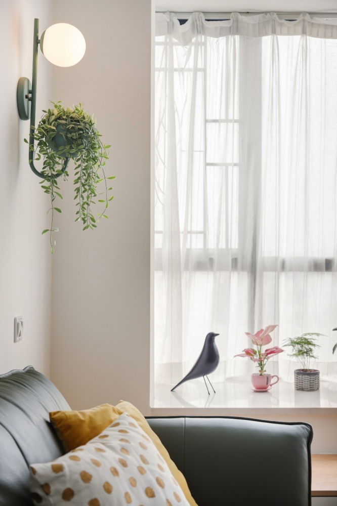 客厅沙发7装修效果图改造一堵墙，白色+原木配色的家北欧极简客厅设计图片赏析