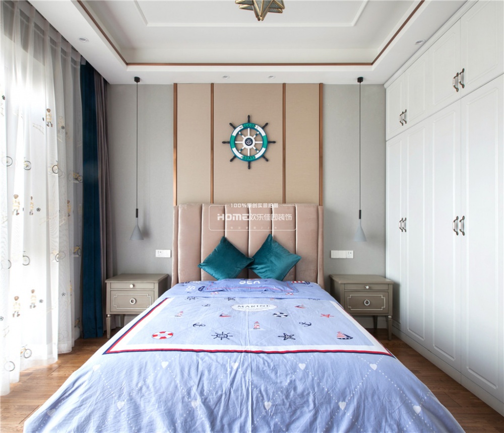 卧室窗帘2装修效果图轻奢美式大平层，灰色营造气质美美式卧室设计图片赏析