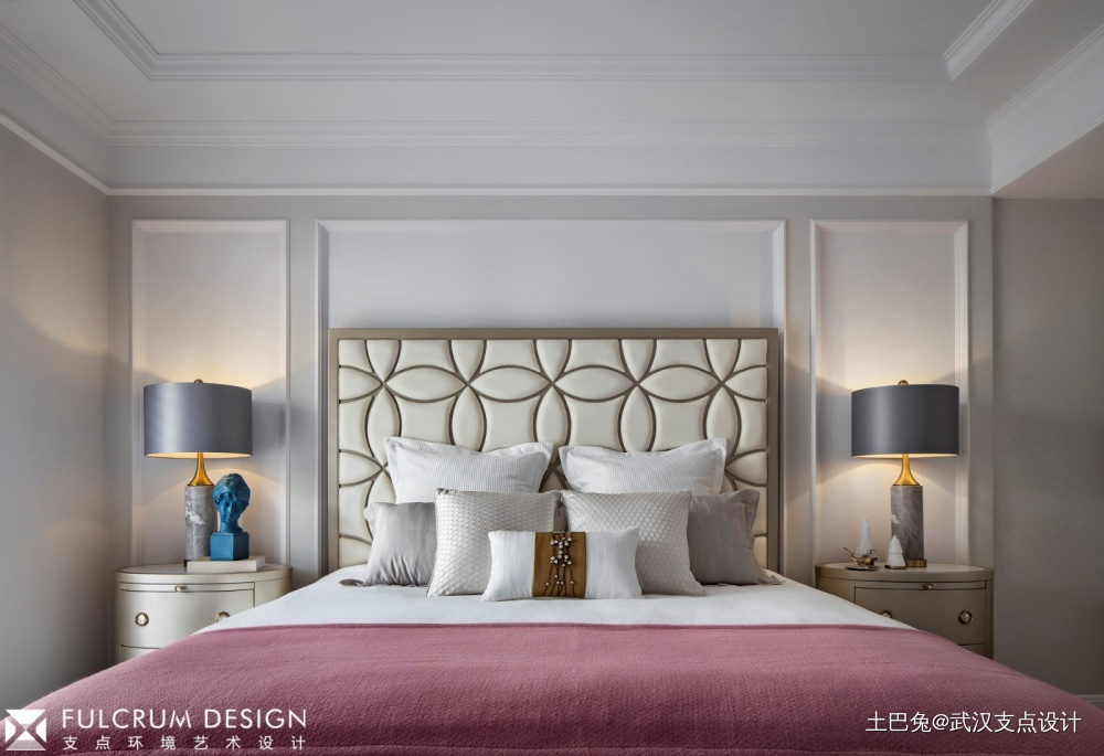 细腻优雅的冷静美学夏日里的清凉感美式卧室设计图片赏析