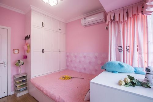 粉色卧室木地板装修效果图120㎡现代美式小三房，清新舒