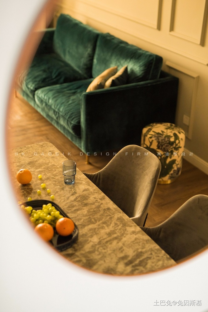 高迪愙新作玻璃晴朗橘子辉煌混搭餐厅设计图片赏析