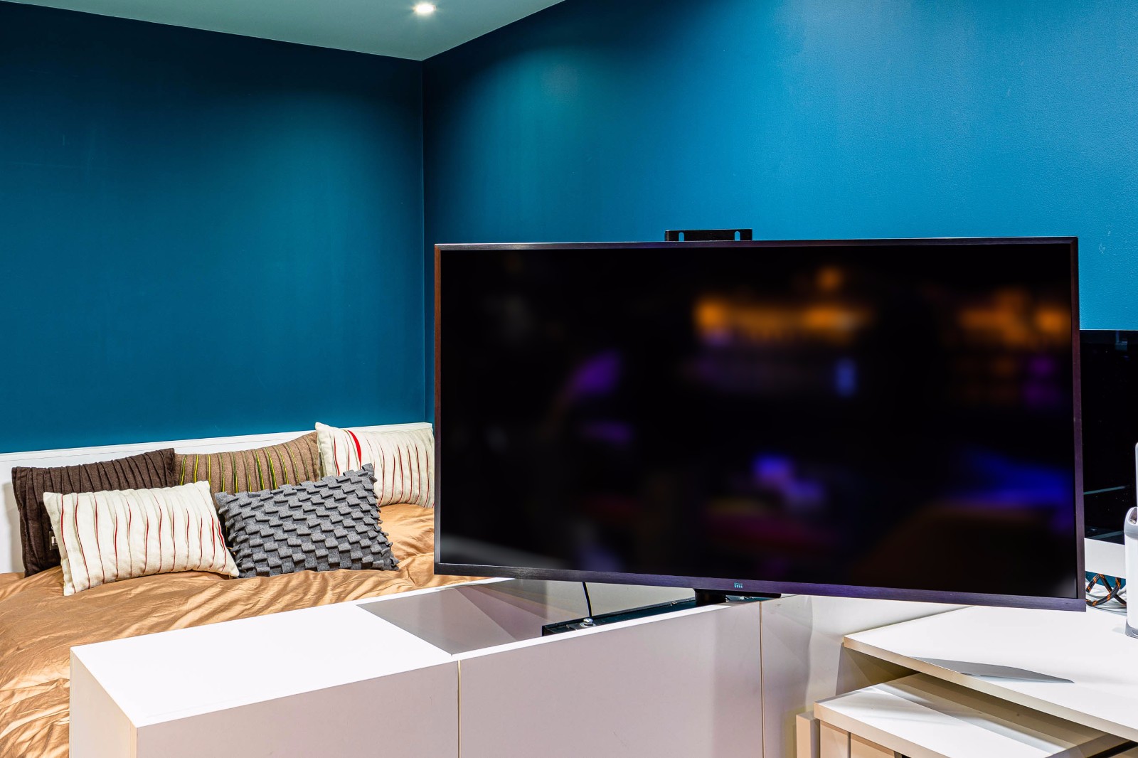 卧室电视3装修效果图上海松柏公寓改造现代简约卧室设计图片赏析