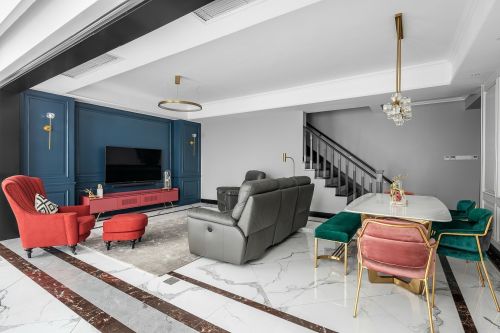 客厅装修效果图轻奢美式黄铜元素，进入生活的每121-150m²复式美式经典家装装修案例效果图