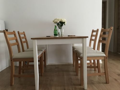日系丨白色+原木营造纯净的自然空间厨房木地板