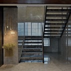 如也 | 独具个性的复式住宅——楼梯图片