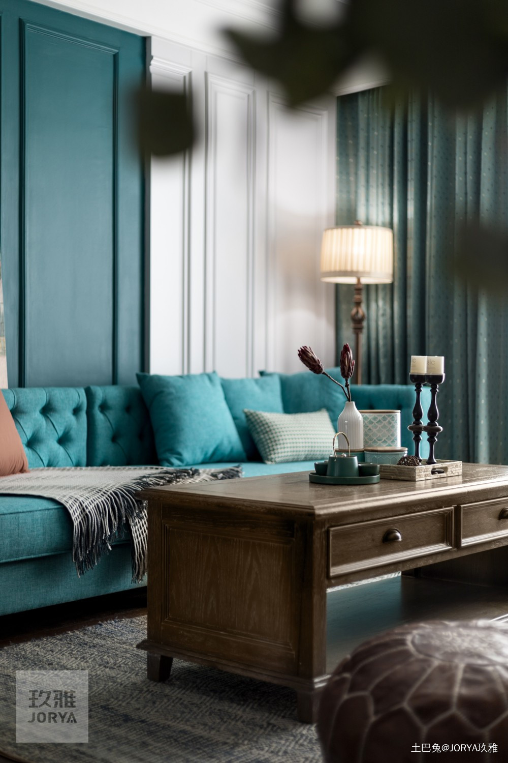 美式厚重与中式古朴混搭呈现温文尔雅的家美式客厅设计图片赏析