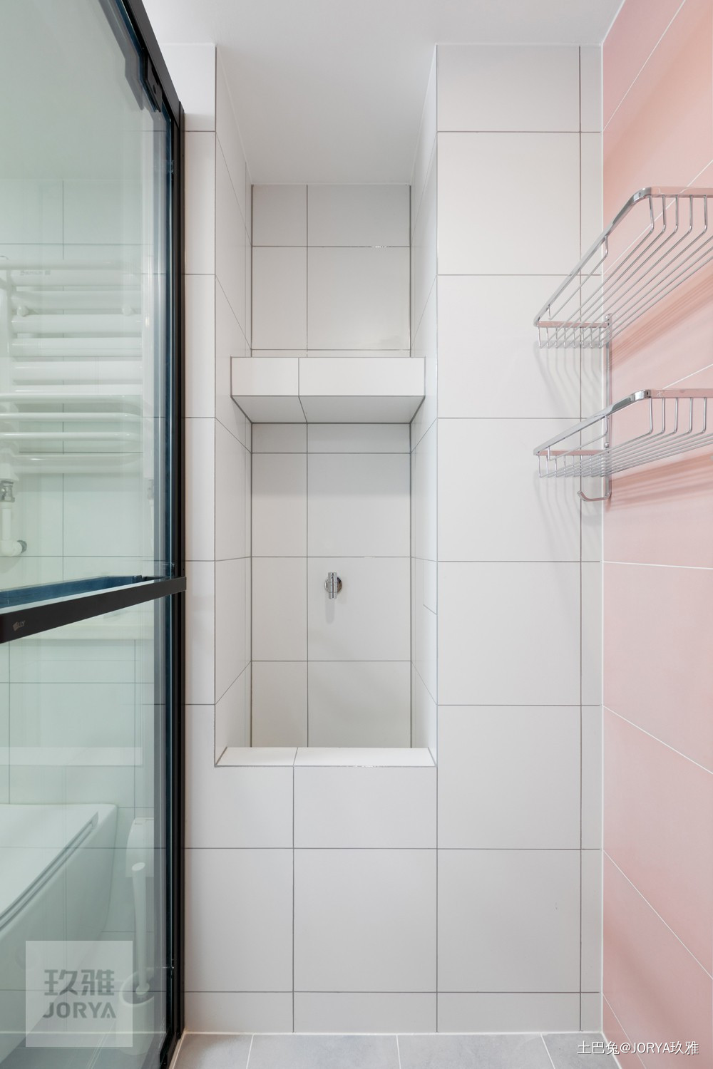 美式厚重与中式古朴混搭呈现温文尔雅的家美式卫生间设计图片赏析