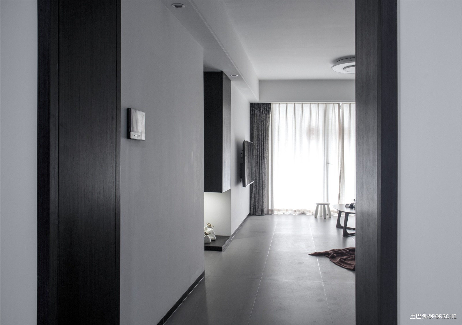 黑白灰的重新定义让家拥有“呼吸感”现代简约功能区设计图片赏析