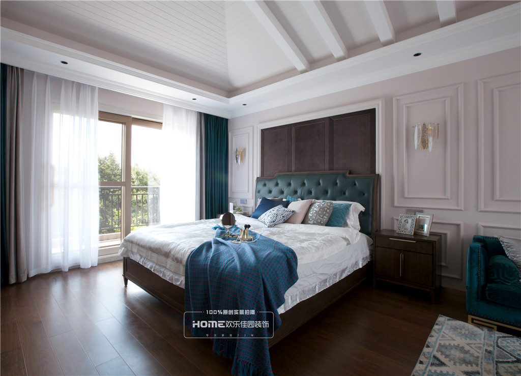 卧室窗帘2装修效果图美式遇上轻奢，优雅复古与时尚并美式卧室设计图片赏析