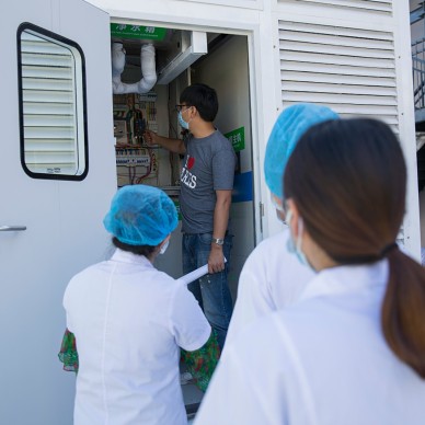 内蒙呼市红十字医院移动PCR方舱实验室_1599450707_4254791