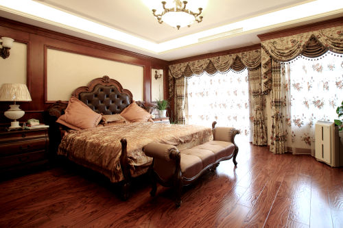 201-500m²四居及以上美式经典装修图片卧室装修效果图绿地国际花都：260平的复古美